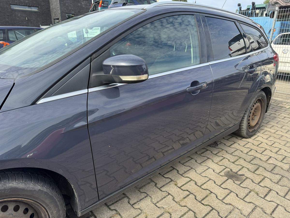 Ford Focus 3 original T&uuml;r vorn links Midnight SkyGrau 5-T&uuml;rer Rohbau Bj.2011